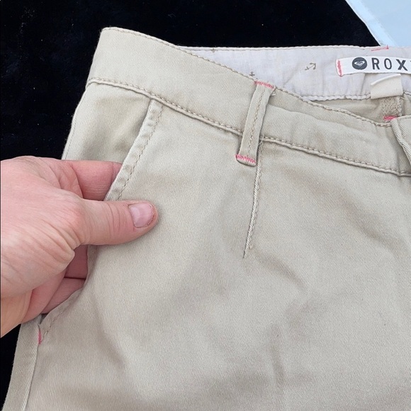 Roxy Tan Khaki Cotton/Spandex Pants Juniors 1 - Picture 2 of 15